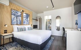 Nightcap At Marine Hotel Cardwell